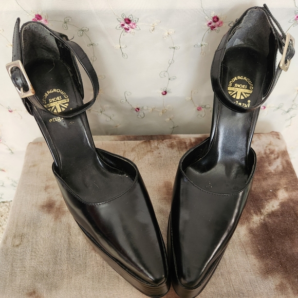 Vintage Platform Mary Jane Pumps - Picture 7 of 15